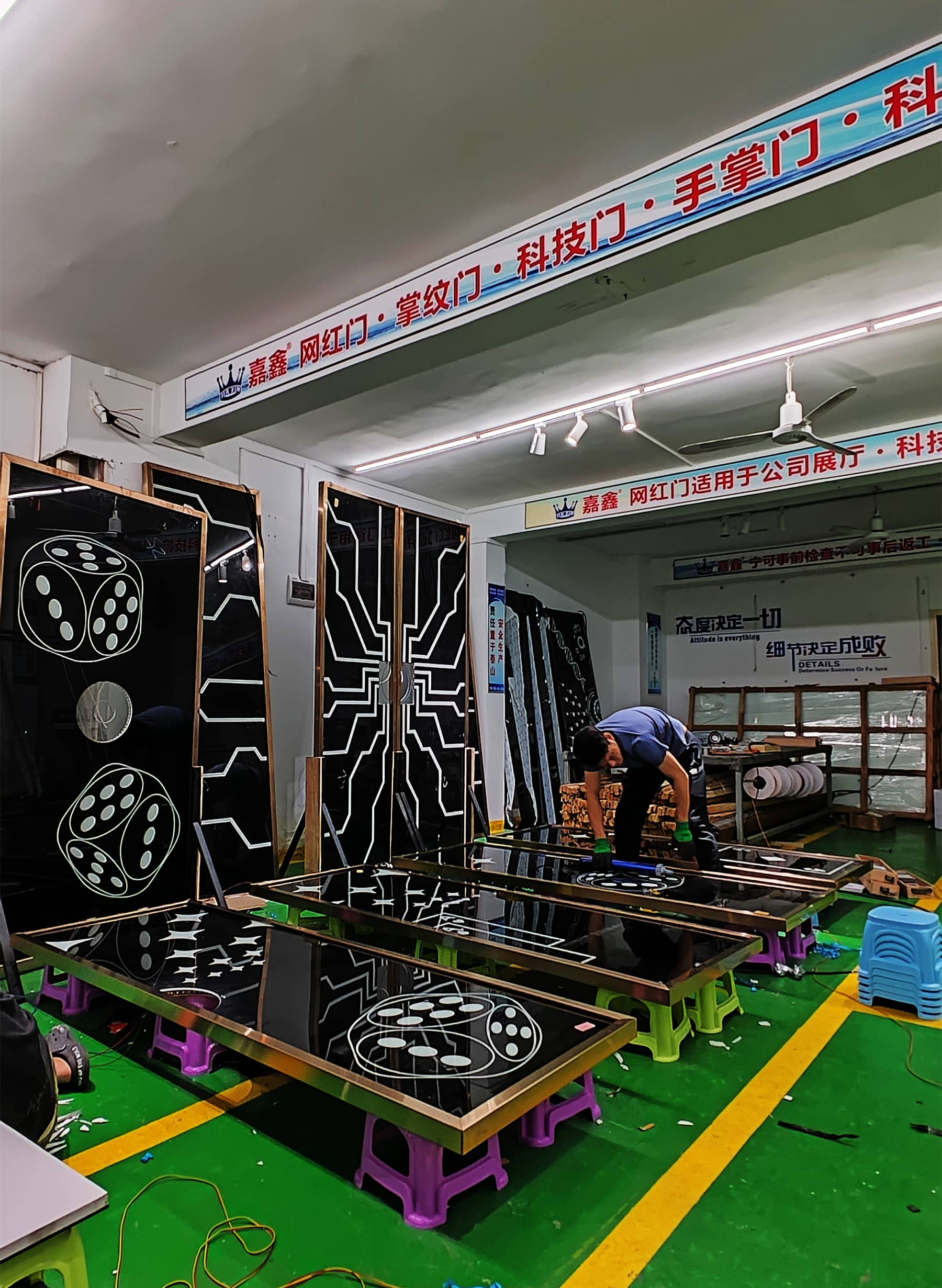 触摸感应门 网红科技感应门