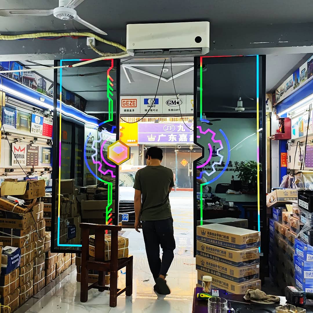 触摸感应掌纹门 工业酒吧智能科技时空穿梭