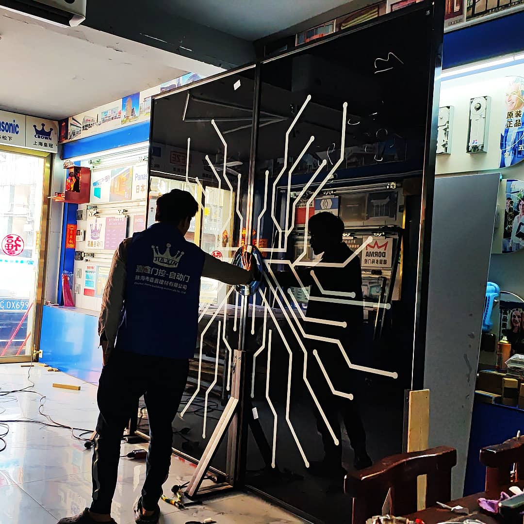 酒吧网红感应门定制 智能科技设计