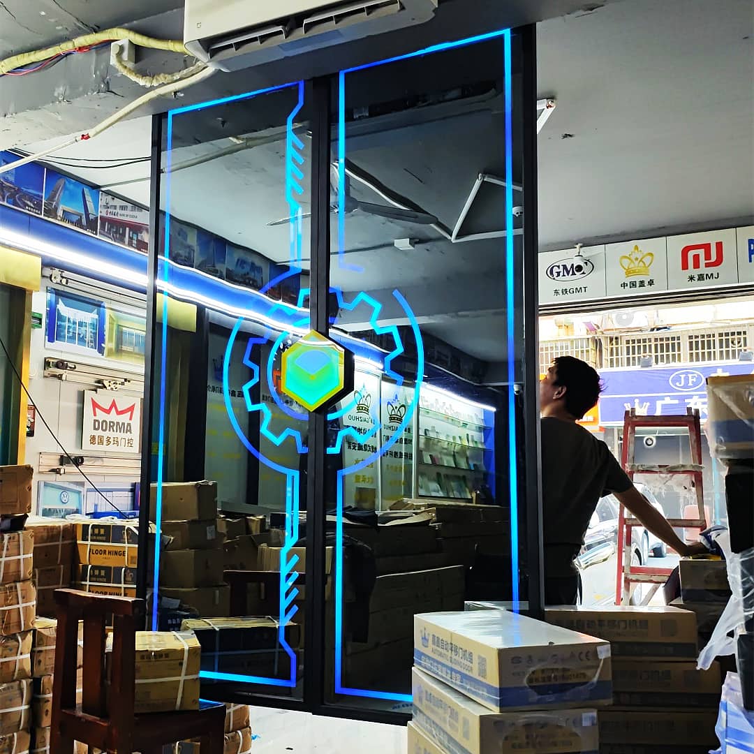 酒吧网红门 科幻网红门 网红平移门