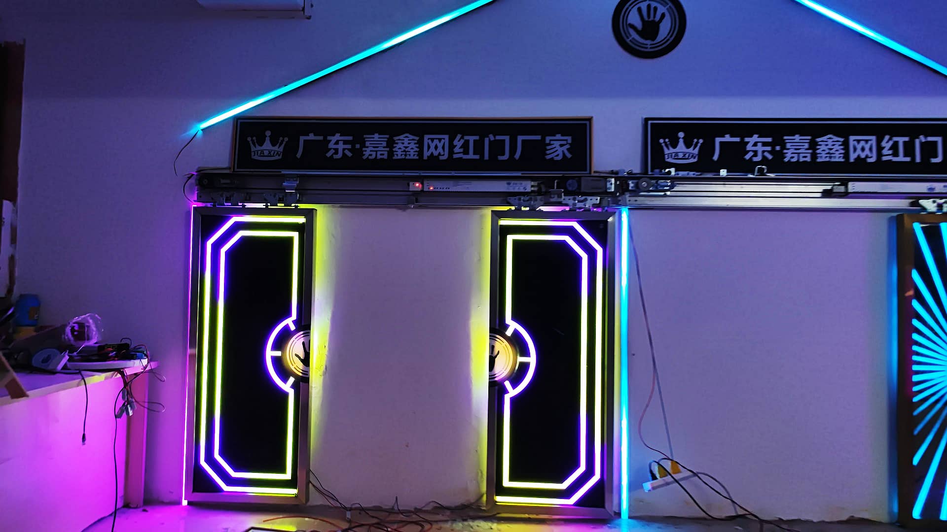 酒吧网红门厂家