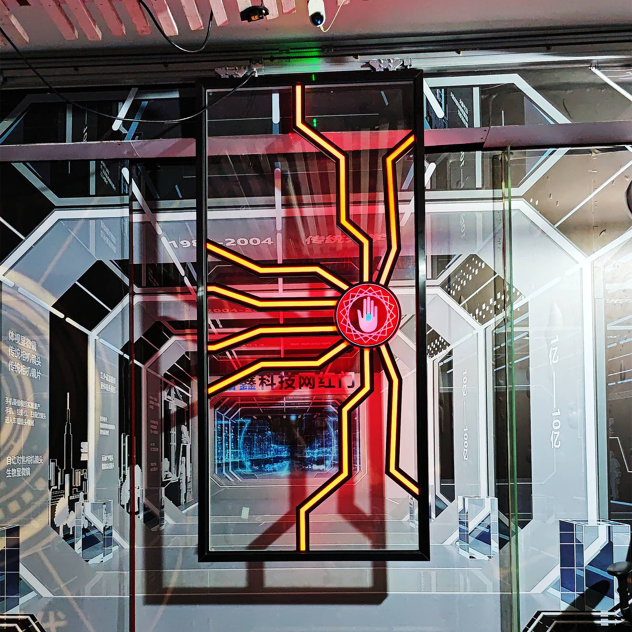 科技感造型的门