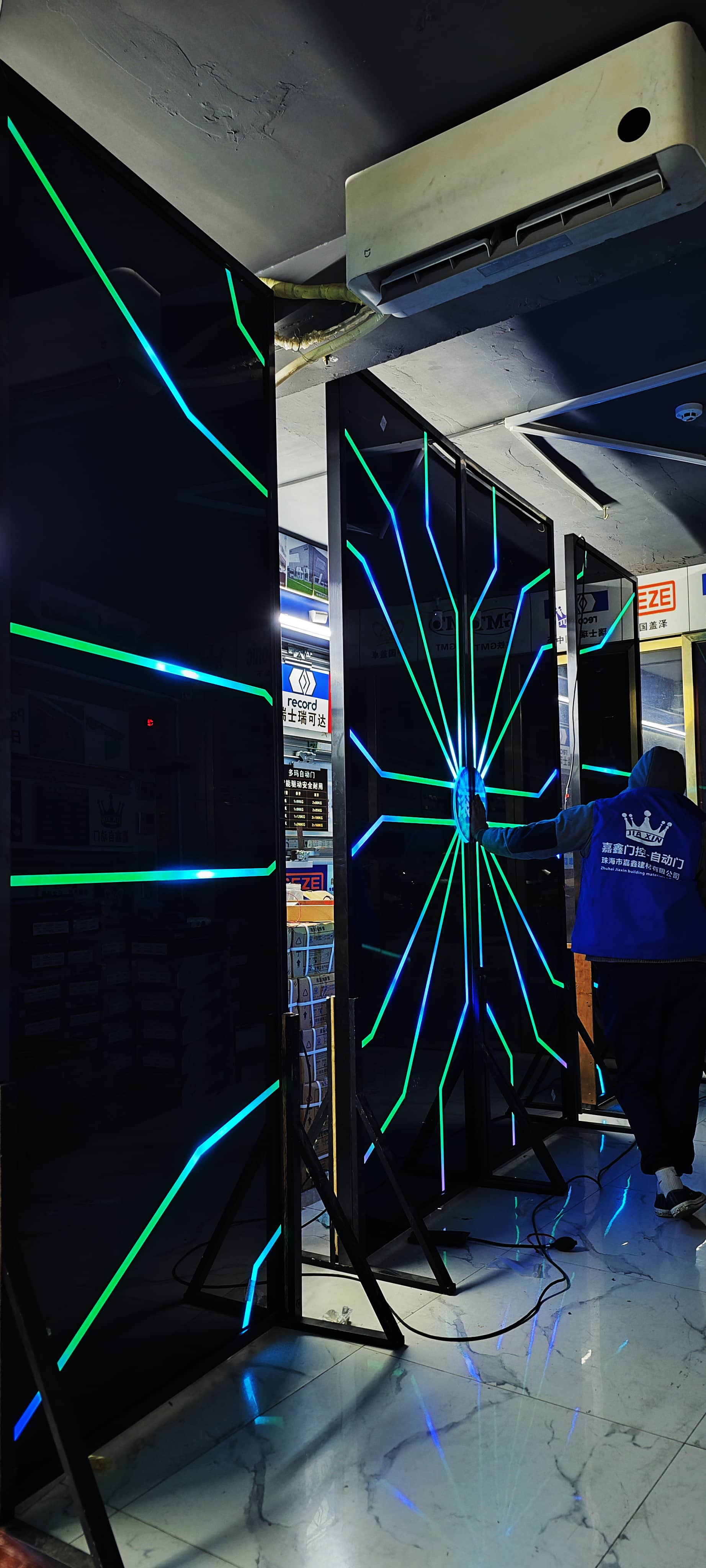 艺术感网红科技电动门